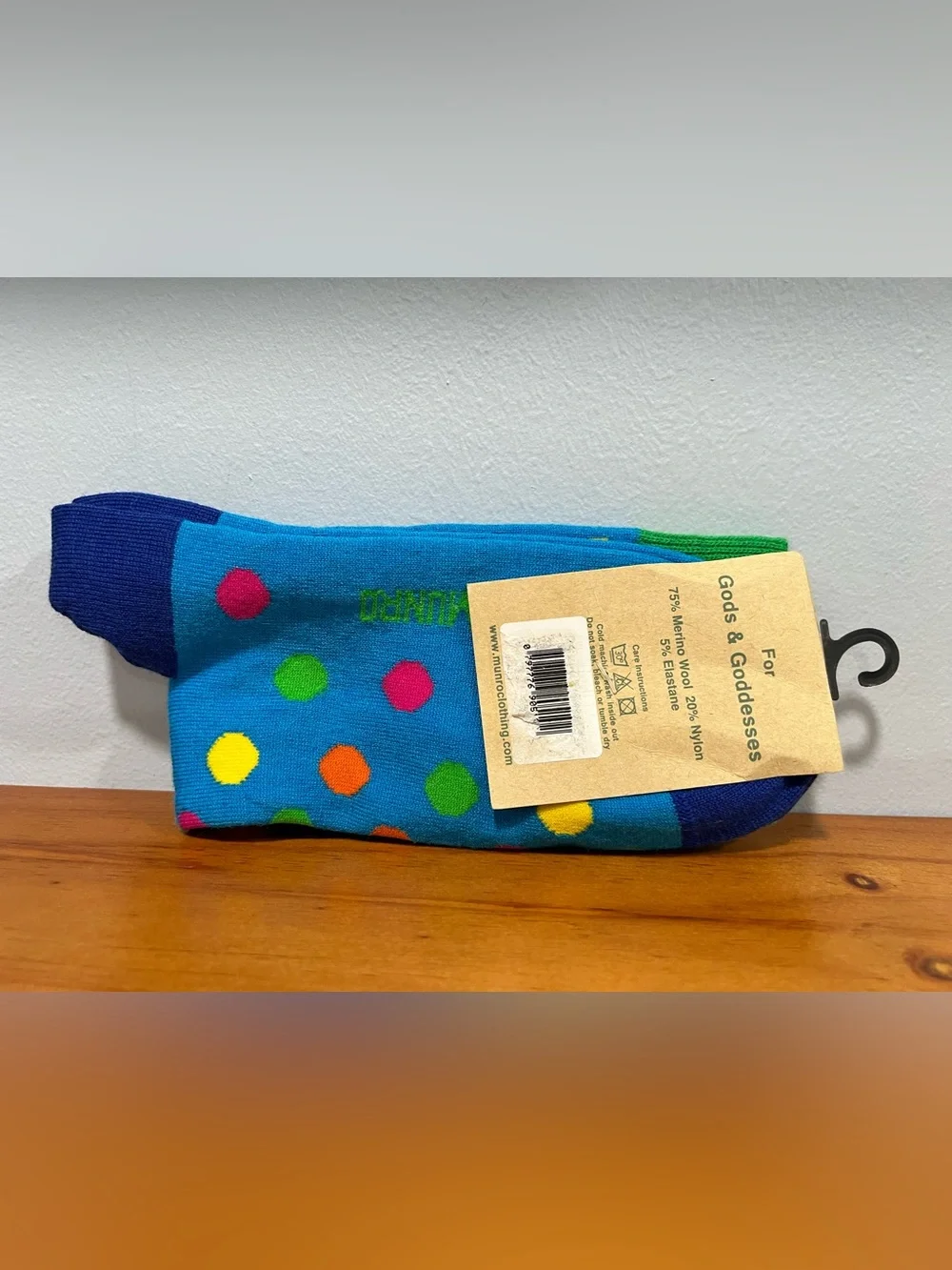 MUNRO God Socks Blue Polka Dots Merino Wool Nylon Elastane SIZE MEDIUM 8-11 NEW